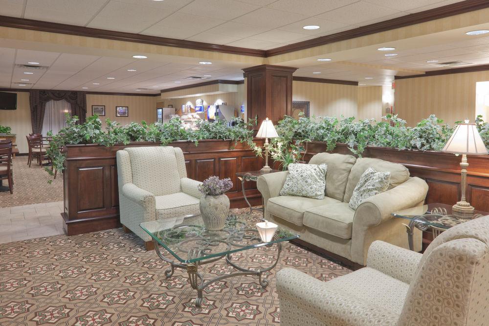 Holiday Inn Express Greensburg By Ihg Exteriör bild