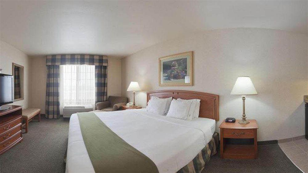 Holiday Inn Express Greensburg By Ihg Exteriör bild