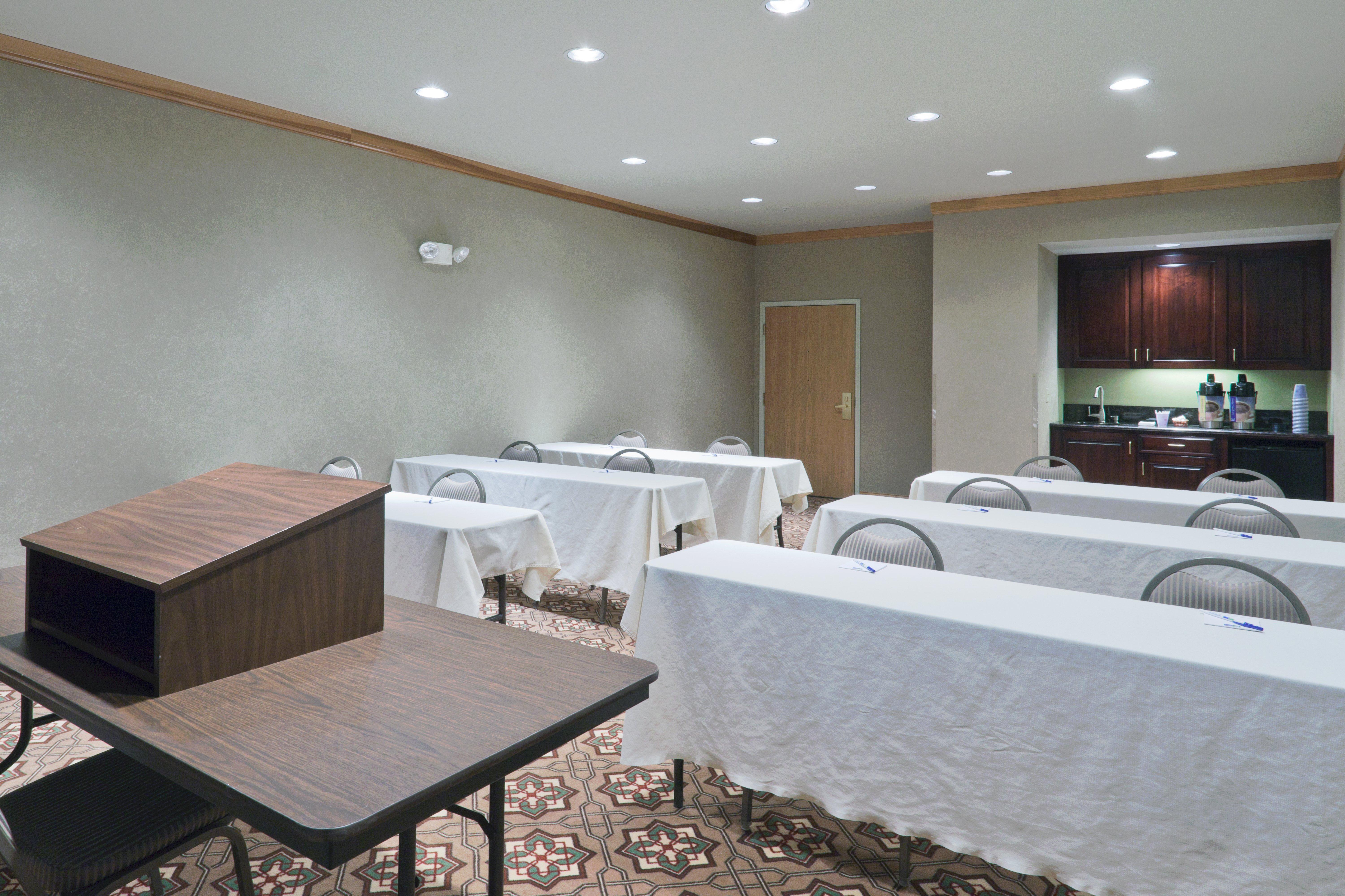 Holiday Inn Express Greensburg By Ihg Exteriör bild